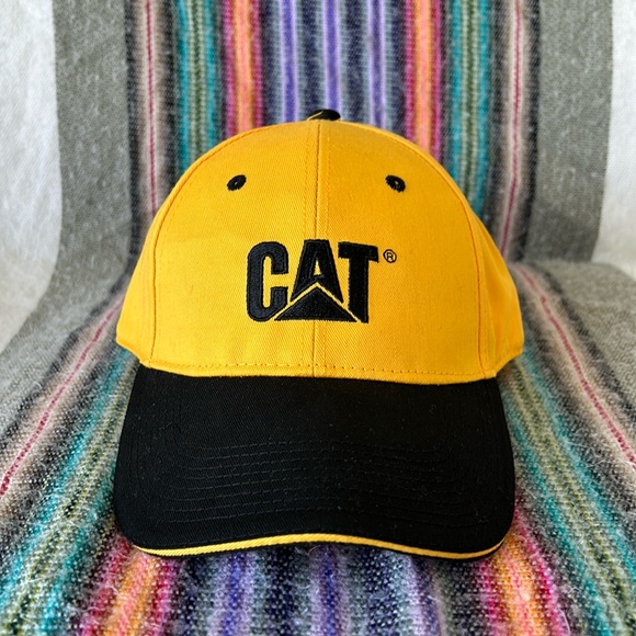 Caterpillar Other - NWOT CAT Caterpillar Equipment hook and loop back 5 panel trucker baseball hat